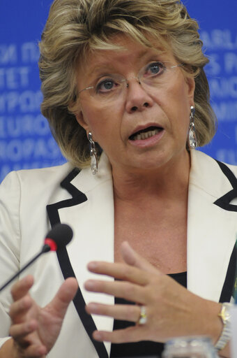 Fotografia 12: CDP with VP Viviane REDING, Gender Strategy