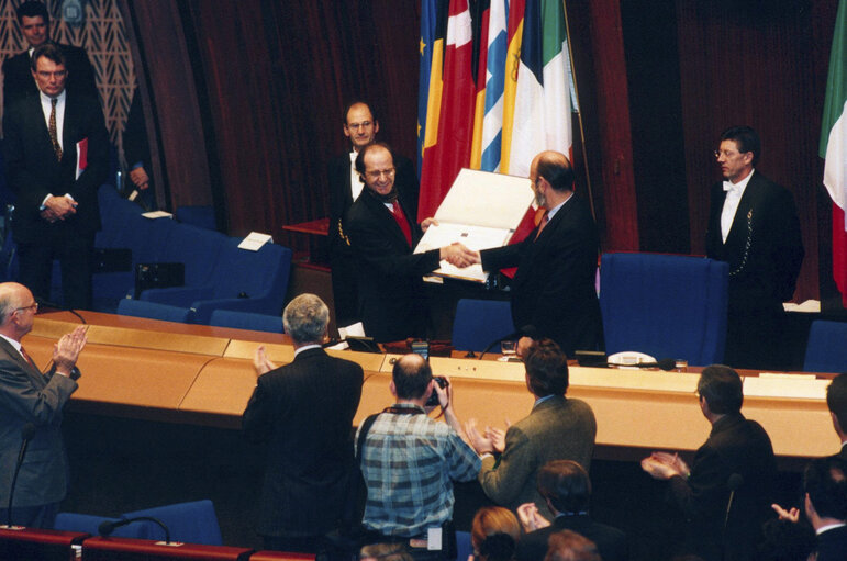 The 1998 Sakharov Prize is awarded to Ibrahim Rugova