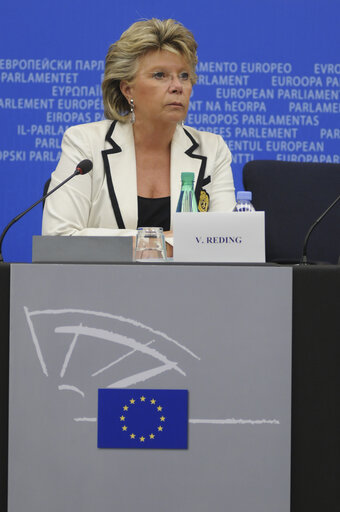 Fotografia 14: CDP with VP Viviane REDING, Gender Strategy