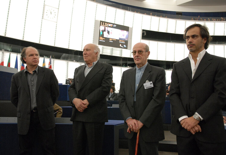 Fotografija 2: The Lux Prize 2007 is awarded to Fatih Akin for the film Auf der anderen Seite (The Edge of Heaven) during a ceremony in Strasbourg