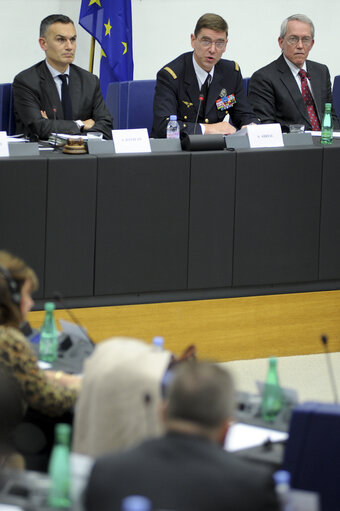 Nuotrauka 5: AFET & SEDE Joint Committee meeting - Discussion with General Stephane Abrial, NATO SACT