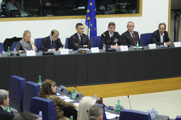 Nuotrauka 6: AFET & SEDE Joint Committee meeting - Discussion with General Stephane Abrial, NATO SACT