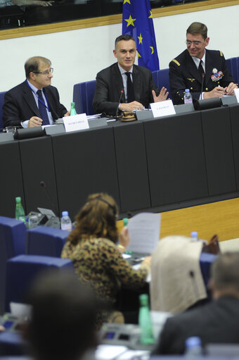 Nuotrauka 4: AFET & SEDE Joint Committee meeting - Discussion with General Stephane Abrial, NATO SACT