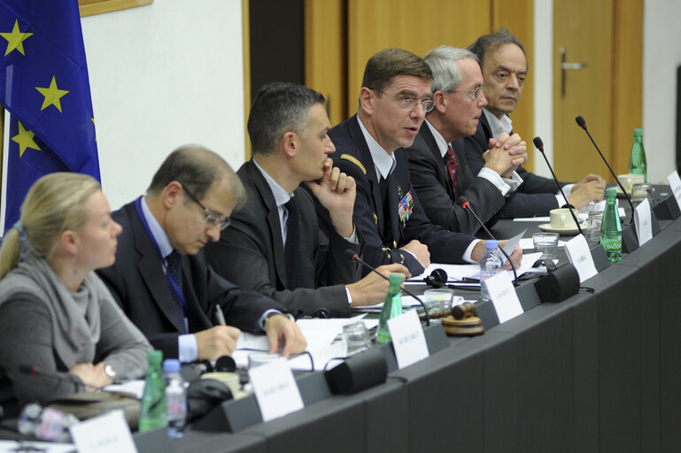 Nuotrauka 8: AFET & SEDE Joint Committee meeting - Discussion with General Stephane Abrial, NATO SACT