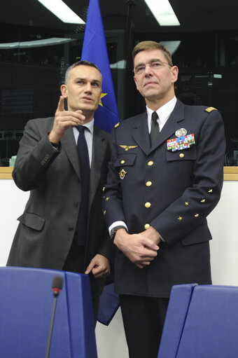 Nuotrauka 20: AFET & SEDE Joint Committee meeting - Discussion with General Stephane Abrial, NATO SACT