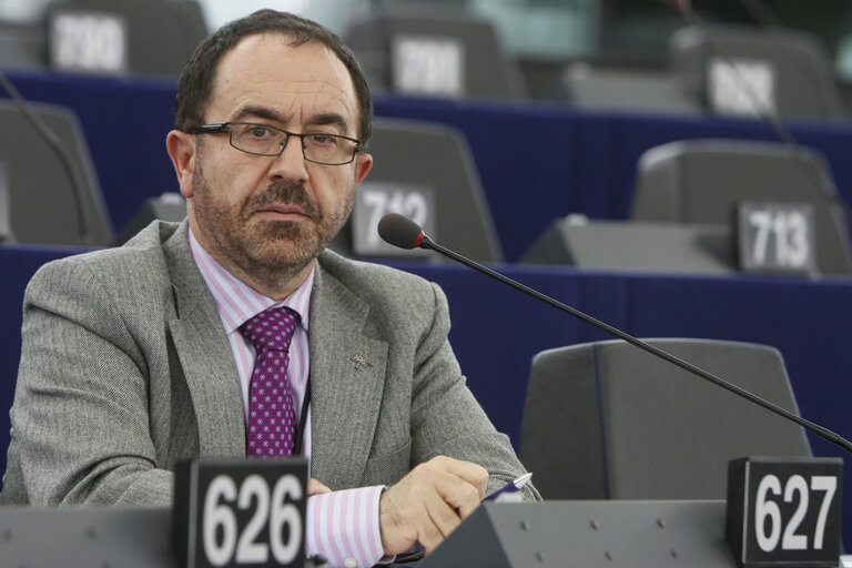 Fotografie 2: Andres PERELLO RODRIGUEZ Groupe de l'Alliance Progressiste des Socialistes et Démocrates / Group of the Progressive Alliance of Socialists and Democrats, HOMME / MAN, Parlement européen à Strasbourg, 2010, Espagne / Spain, Parlementaires 2009 activité / Member activities 2009 08-02-2010