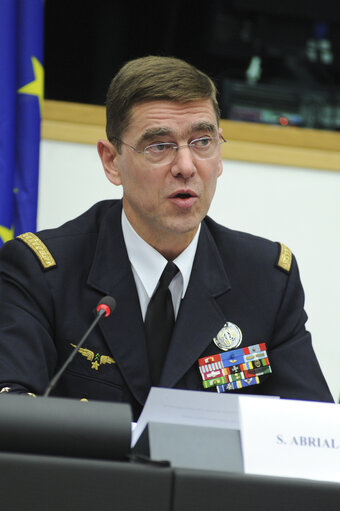 Nuotrauka 9: AFET & SEDE Joint Committee meeting - Discussion with General Stephane Abrial, NATO SACT