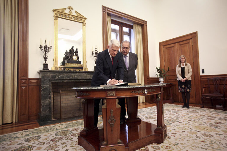 Fotagrafa 50: President of the European Parliament Jerzy Bruzek, on the left, visits with Portuguese Parliament's President Jaime Gama, on the right, the Pal·cio de S„o Bento, the Parliament building in Lisbon on February 17, 2011.