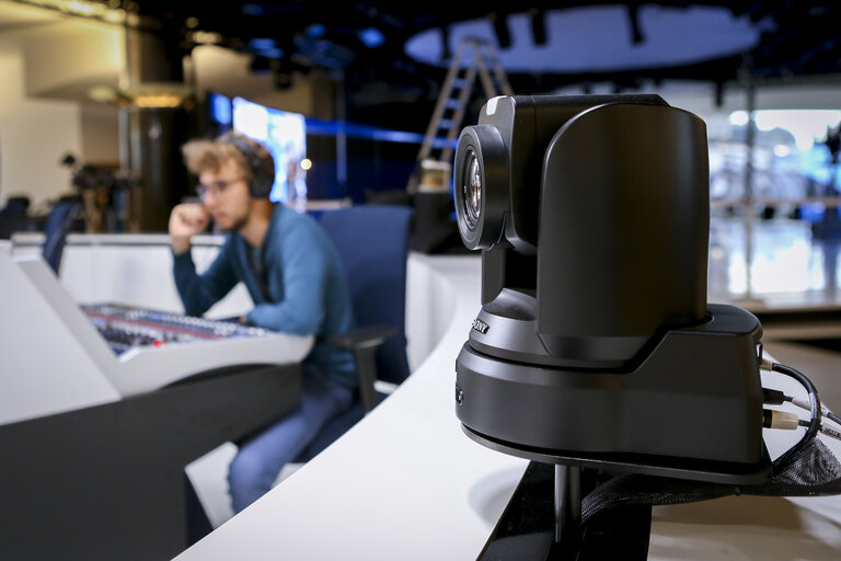 Suriet 19: VoxBox recording in Brussels