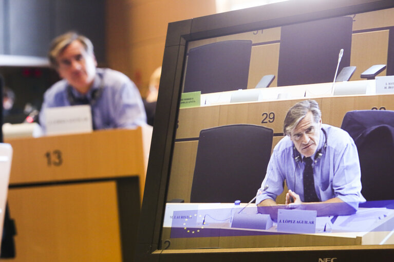 Fotografia 10: LIBE committee meeting, hearing on the CIA renditions