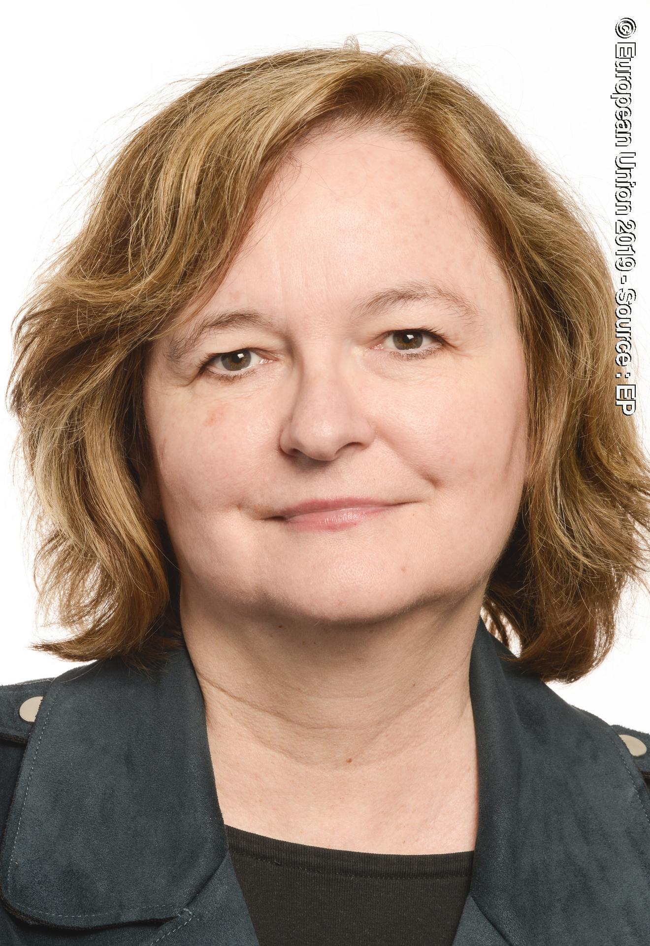 Photo 30: Nathalie LOISEAU official portrait - 9th Parliamentary term