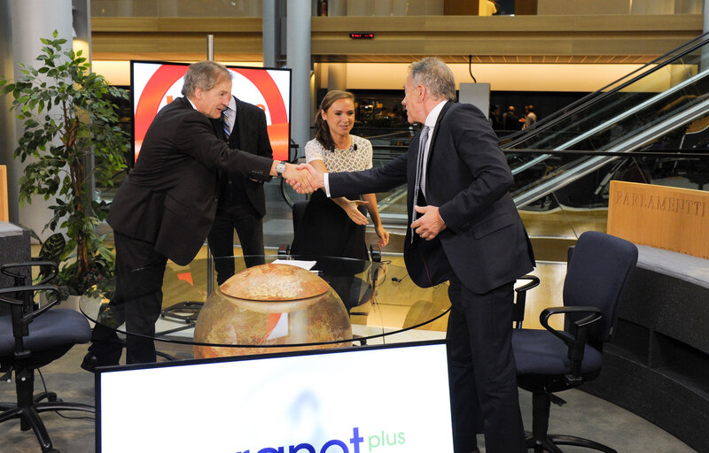 Photo 2: Euranet Plus debate