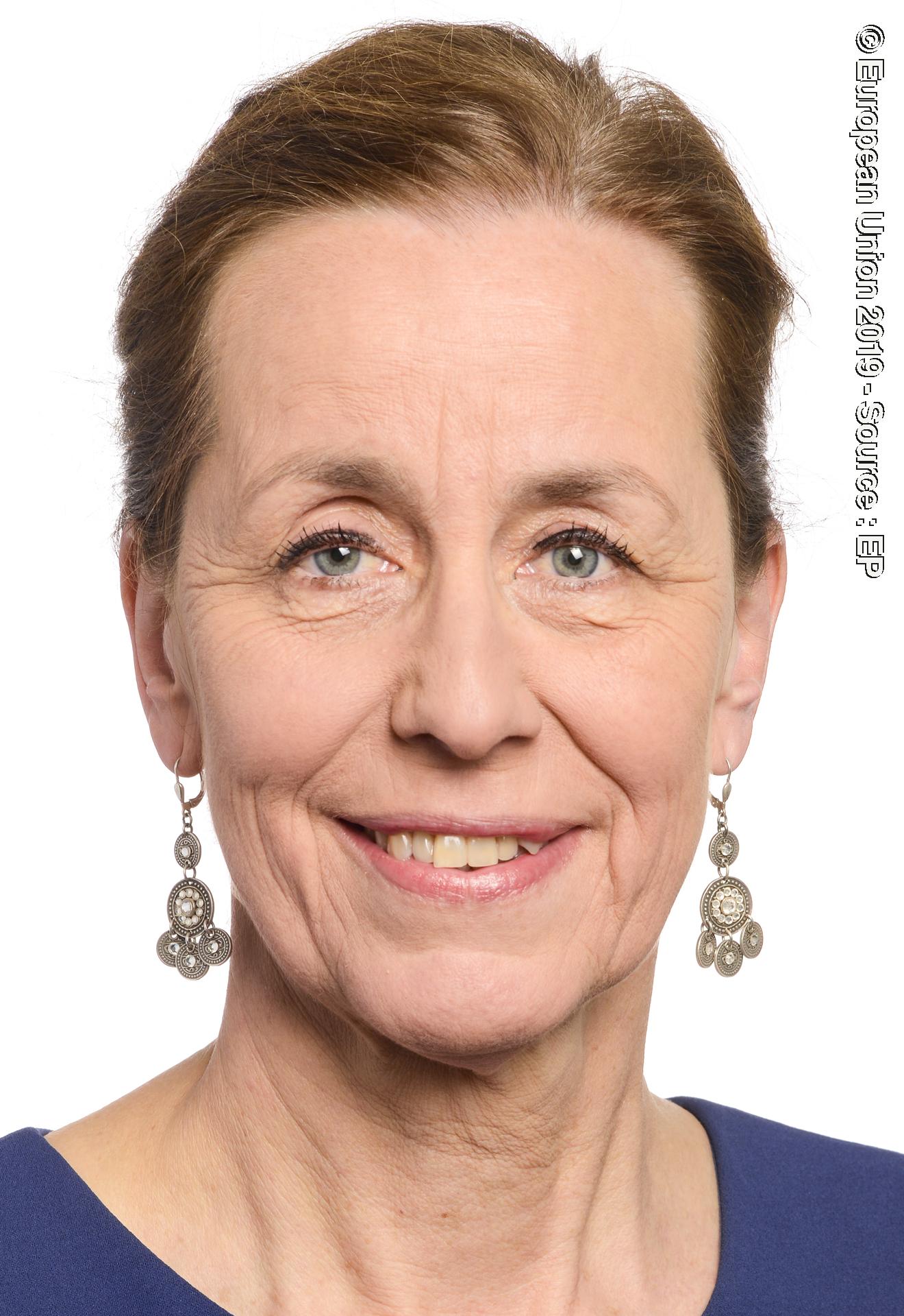 Photo 13: Fabienne KELLER official portrait - 9th Parliamentary term