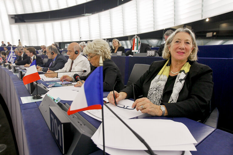 Fotagrafa 2: Joelle MELIN voting in plenary session week 41 2015 in Strasbourg