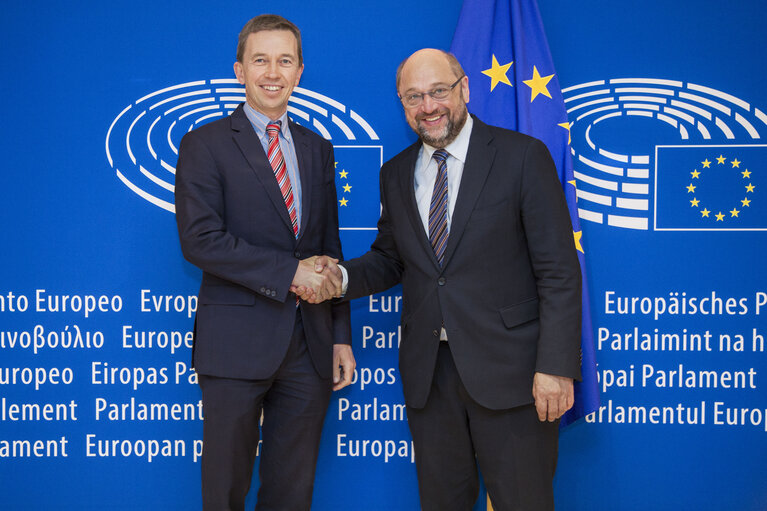 Foto 3: Martin SCHULZ - EP President meets with Bernd LUCKE - MEP