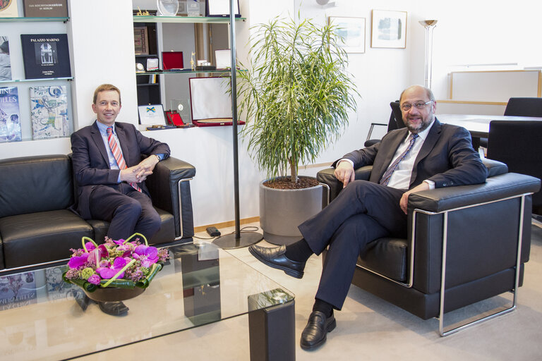 Foto 1: Martin SCHULZ - EP President meets with Bernd LUCKE - MEP