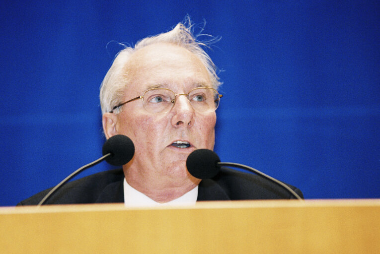 Photo 2: EP Vice President James L.C. PROVAN presides over a plenary session in Brussels