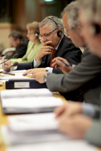 Foto 1: TRAN Committee meeting: exchange of views with the Spanish Minister for Public Works and Transport