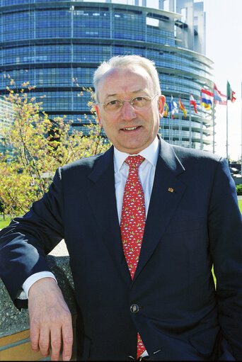 Fotografie 3: Portrait of a MEP