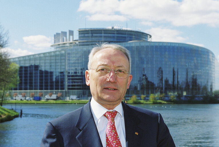 Foto 4: Portrait of a MEP