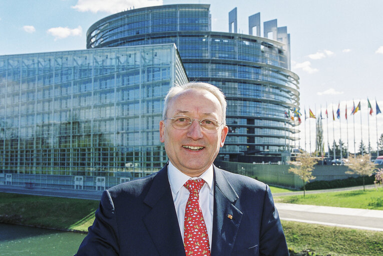 Fotografie 5: Portrait of a MEP