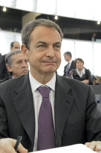 Valokuva 26: Plenary session in Strasbourg - Spanish Prime Minister Jose Luis Rodríguez Zapatero debates with MEPs the programme of the Spanish presidency of the Council during the first half of 2010