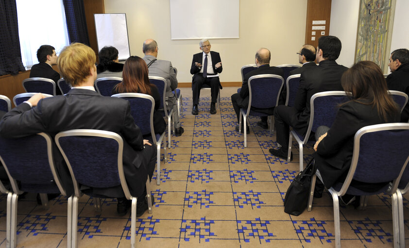 Valokuva 2: CRACOW 27/01/2010  BRIEFING OF THE EP PRESIDENT BEFORE OFFICIAL 65th ANNIVERSARY OF THE LIBERATION OF AUSCHWITZ.