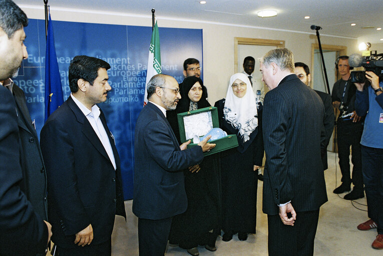 Fotografija 25: EP President meets with a delegation of the Iranian Parliament led by Mohsen MIRDAMADI