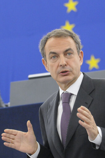 Valokuva 3: Plenary session in Strasbourg - Spanish Prime Minister Jose Luis Rodríguez Zapatero debates with MEPs the programme of the Spanish presidency of the Council during the first half of 2010