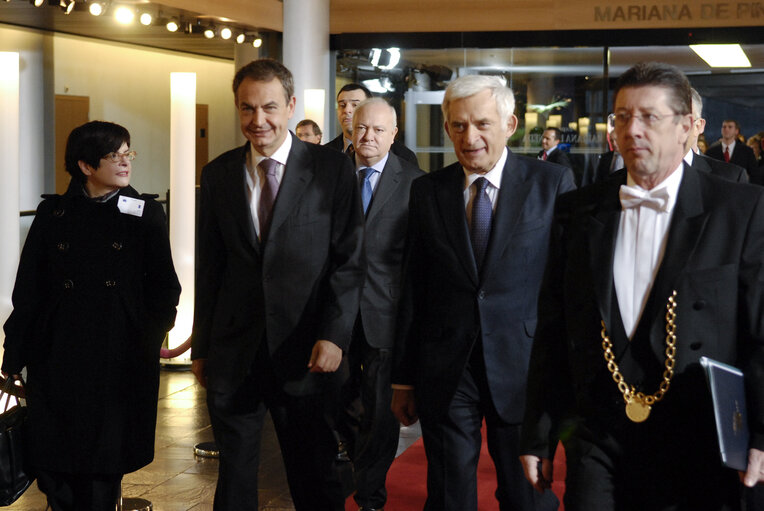 Fotografija 23: Presentation of the programme of the Spanish Presidency by Spain's Prime Minister during the Plenary session in Strasbourg