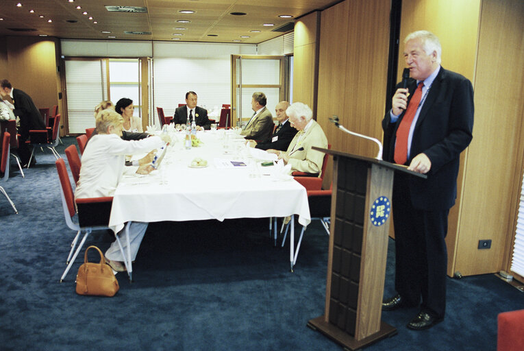 Снимка 10: Meeting of the Kangaroo group in Strasbourg