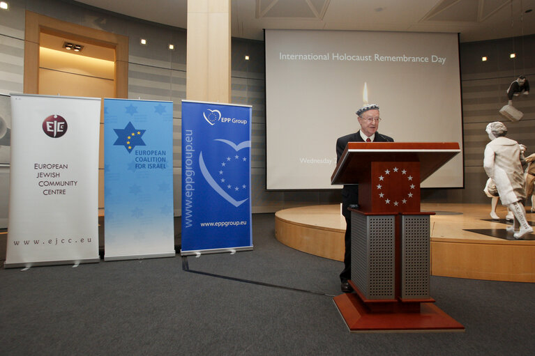 Zdjęcie 2: International Remembrance Day of Holocaust and 65th Anniversary to Commemorate the Liberation of Auschwitz-Birkenau.