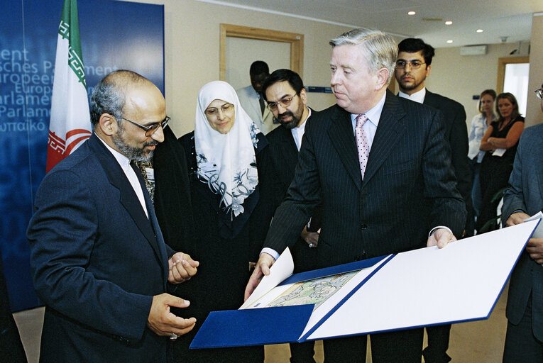 Fotografija 19: EP President meets with a delegation of the Iranian Parliament led by Mohsen MIRDAMADI