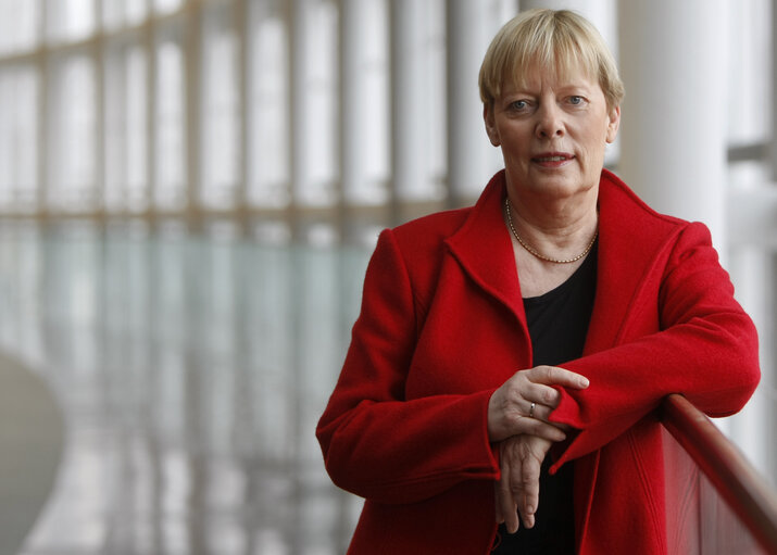 Birgit SCHNIEBER-JASTRAM EPP, FEMME / WOMAN, Parlement européen à Strasbourg, 2010, Allemagne / Germany, Parlementaires 2009 activité / Member activities 2009 21-01-2010