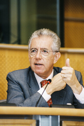 Fotografija 2: ECON Committee - Discussion with Competition Commissioner Mario MONTI