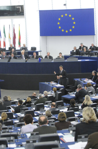 Valokuva 2: Plenary session in Strasbourg - Spanish Prime Minister Jose Luis Rodríguez Zapatero debates with MEPs the programme of the Spanish presidency of the Council during the first half of 2010