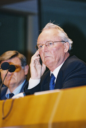 Photo 8: EP Vice President James L.C. PROVAN presides over a plenary session in Brussels