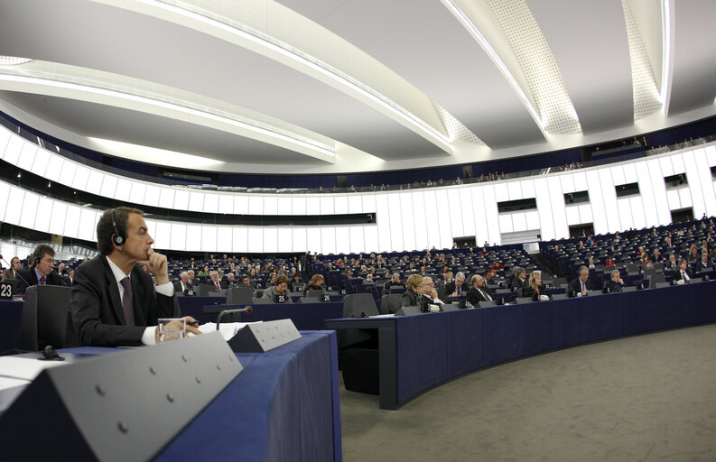 Zdjęcie 15: Presentation of the programme of the Spanish Presidency by Spain's Prime Minister during the Plenary session in Strasbourg