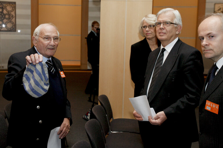 Zdjęcie 13: International Remembrance Day of Holocaust and 65th Anniversary to Commemorate the Liberation of Auschwitz-Birkenau.