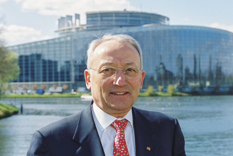 Foto 6: Portrait of a MEP