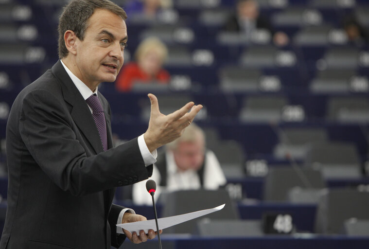 Fotografija 11: Presentation of the programme of the Spanish Presidency by Spain's Prime Minister during the Plenary session in Strasbourg