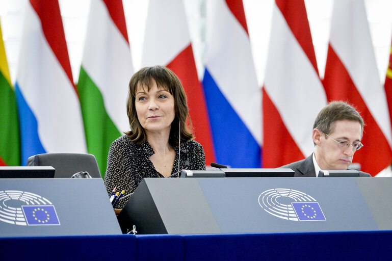 Foto 13: Plenary session Week 50 2017 in Strasbourg - Preparation of the European Council meeting of 14 and 15 December 2017 Council and Commission statements - State of play of negotiations with the United Kingdom