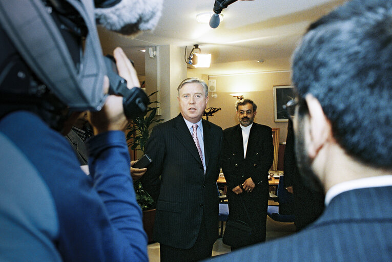 Fotografija 24: EP President meets with a delegation of the Iranian Parliament led by Mohsen MIRDAMADI