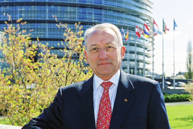 Fotografie 10: Portrait of a MEP