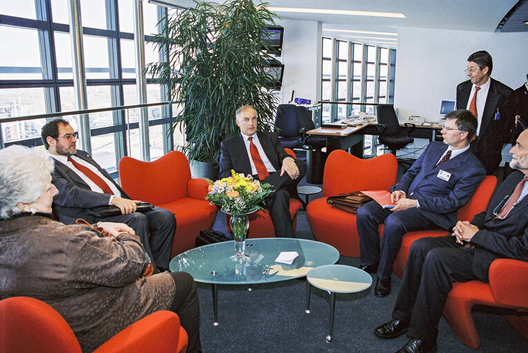 Foto 10: EP President meets with Luxembourg Minister for Humanitarian Aid and members of the International Committee of the Red Cross