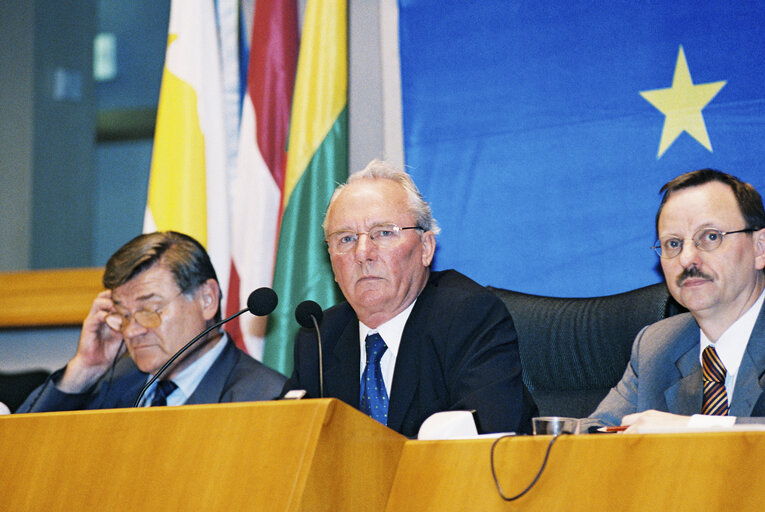 Photo 13: EP Vice President James L.C. PROVAN presides over a plenary session in Brussels