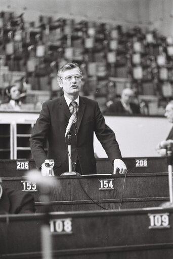 Photo 47 : Jan DE KONING in Plenary session Strasbourg february 1976