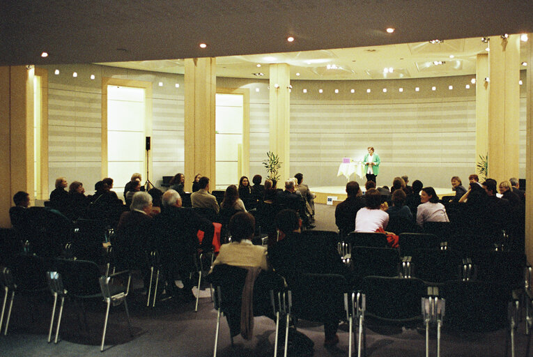 Fotografija 10: European Year of Languages 2001