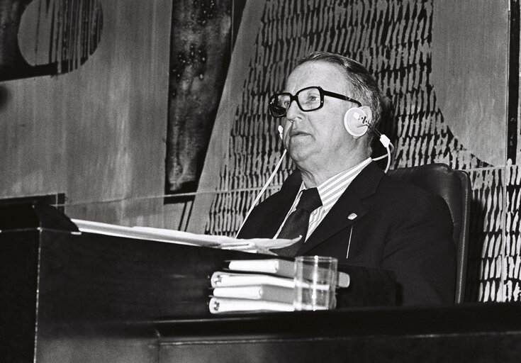 Valokuva 9: Plenary session Luxembourg january 1976