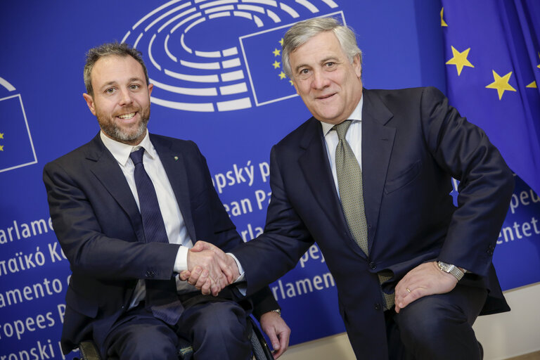 Fotografie 2: Antonio TAJANI - EP President meets with Andrea STELLA - Project ' WOW - Wheels on Waves '